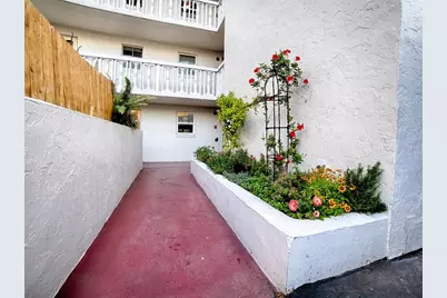 601 N McDonald Street #109, Mount Dora, FL 32757 - Photo 5