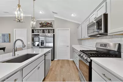 6729 Mesker Place, The Villages, FL 34762 - Photo 7