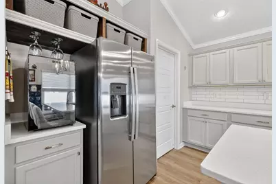 6729 Mesker Place, The Villages, FL 34762 - Photo 9