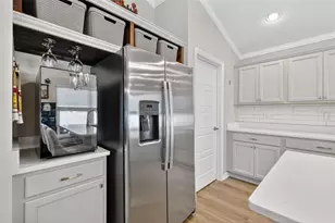 6729 Mesker Pl, The Villages, FL 34762 - Photo 9