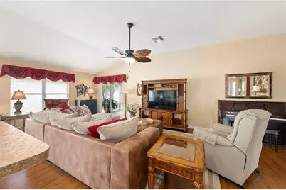 1089 Berg Court, The Villages, FL 32162 - Photo 13