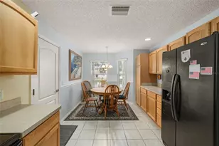 16715 SE 80th Cloverwood Terrace, The Villages, FL 32162 - Photo 7