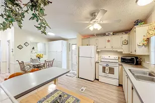 698 Cindi Ave, Leesburg, FL 34788 - Photo 13