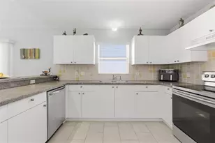 880 Robles Ave, The Villages, FL 32159 - Photo 7