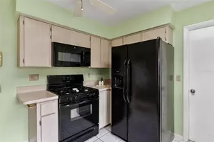 822 Dundee Cir, Leesburg, FL 34788 - Photo 17
