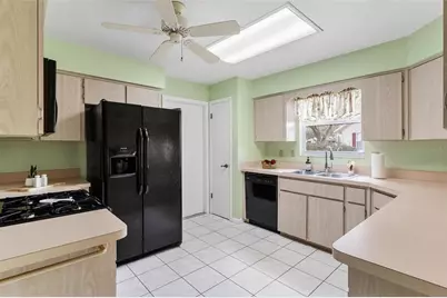 822 Dundee Circle, Leesburg, FL 34788 - Photo 15