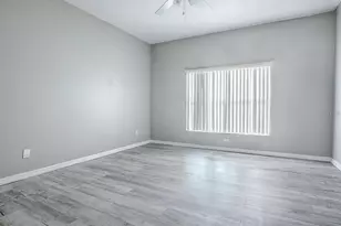 1321 Kellogg Dr, Tavares, FL 32778 - Photo 11