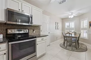 17194 SE 85th Willowick Cir, The Villages, FL 32162 - Photo 9