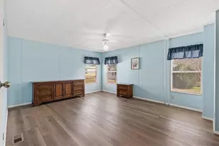 724 Royal Palm Ave, Lady Lake, FL 32159 - Photo 15