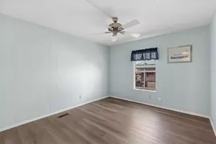 724 Royal Palm Ave, Lady Lake, FL 32159 - Photo 21