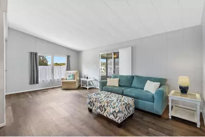 724 Royal Palm Avenue, Lady Lake, FL 32159 - Photo 11