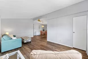 724 Royal Palm Ave, Lady Lake, FL 32159 - Photo 13