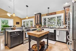 9175 Silver Lake Dr, Leesburg, FL 34788 - Photo 19