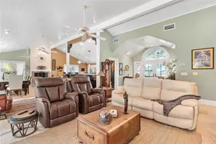 9175 Silver Lake Dr, Leesburg, FL 34788 - Photo 11