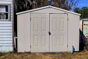 926 Cr 467, Lake Panasoffkee, FL 33538 - Photo 21