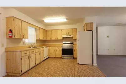 926 Cr 467, Lake Panasoffkee, FL 33538 - Photo 5