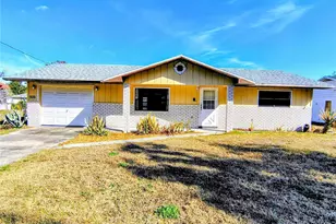 926 Cr 467, Lake Panasoffkee, FL 33538 - Photo 1