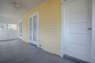 422 E Citrus Ave, Eustis, FL 32726 - Photo 41