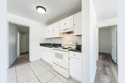 301 E Atwater Avenue, Eustis, FL 32726 - Photo 9