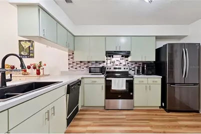 1581 Oakview Circle SE, Winter Haven, FL 33880 - Photo 5