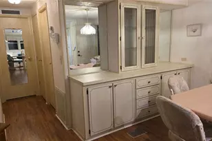 252 Pinewood Dr, Eustis, FL 32726 - Photo 9