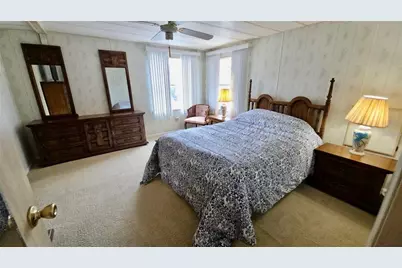 252 Pinewood Drive, Eustis, FL 32726 - Photo 15