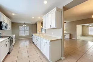26815 White Plains Way, Leesburg, FL 34748 - Photo 11