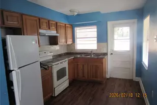 720 Warfield Ave, Wildwood, FL 34785 - Photo 5