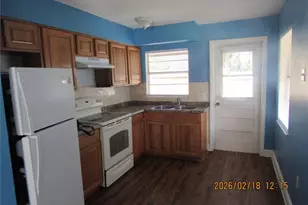 720 Warfield Ave, Wildwood, FL 34785 - Photo 3