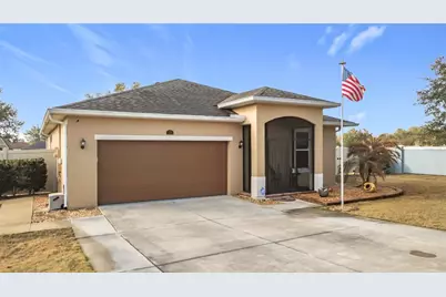 13000 Yale Bluff Drive, Grand Island, FL 32735 - Photo 1