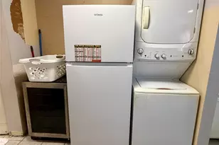 1100 Martinique Dr, Winter Haven, FL 33884 - Photo 9