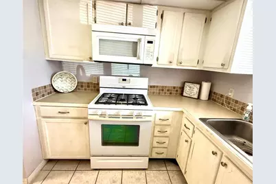 1100 Martinique Drive #105, Winter Haven, FL 33884 - Photo 7