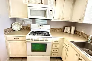 1100 Martinique Dr, Winter Haven, FL 33884 - Photo 7