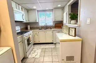 1100 Martinique Dr, Winter Haven, FL 33884 - Photo 11