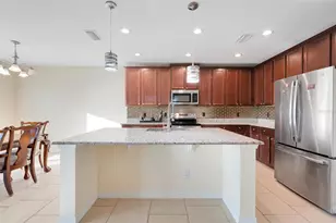 9792 Kinmore Dr, Groveland, FL 34736 - Photo 11