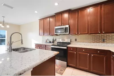 9792 Kinmore Drive, Groveland, FL 34736 - Photo 13