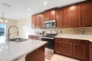 9792 Kinmore Dr, Groveland, FL 34736 - Photo 13