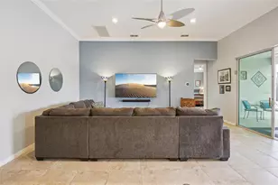 812 San Raphael St, Poinciana, FL 34759 - Photo 11