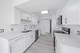 2210 Blackwood Dr, Venice, FL 34293 - Photo 11
