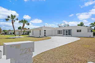 2210 Blackwood Dr, Venice, FL 34293 - Photo 1