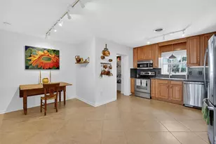 33225 Lakeshore Dr, Tavares, FL 32778 - Photo 15