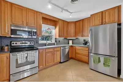 33225 Lakeshore Drive, Tavares, FL 32778 - Photo 15