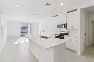 875 Sunshower Dr, Lady Lake, FL 32159 - Photo 3