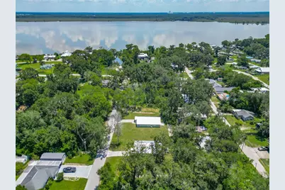 919 Cr 482C, Lake Panasoffkee, FL 33538 - Photo 43