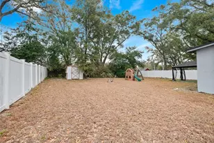 6131 Sparling Hills Cir, Orlando, FL 32808 - Photo 15