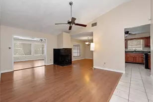 6131 Sparling Hills Cir, Orlando, FL 32808 - Photo 7