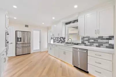 1310 E Crooked Lake Drive, Eustis, FL 32726 - Photo 5