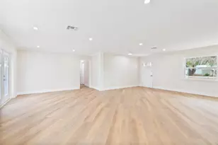 1310 E Crooked Lake Dr, Eustis, FL 32726 - Photo 11