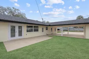 1310 E Crooked Lake Dr, Eustis, FL 32726 - Photo 31