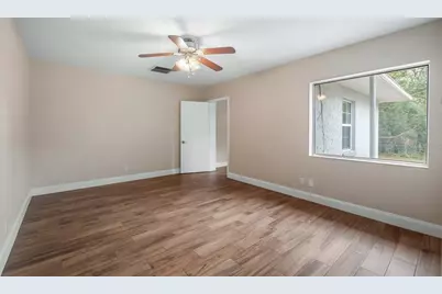 107 E Magnolia Avenue, Howey in the Hills, FL 34737 - Photo 23